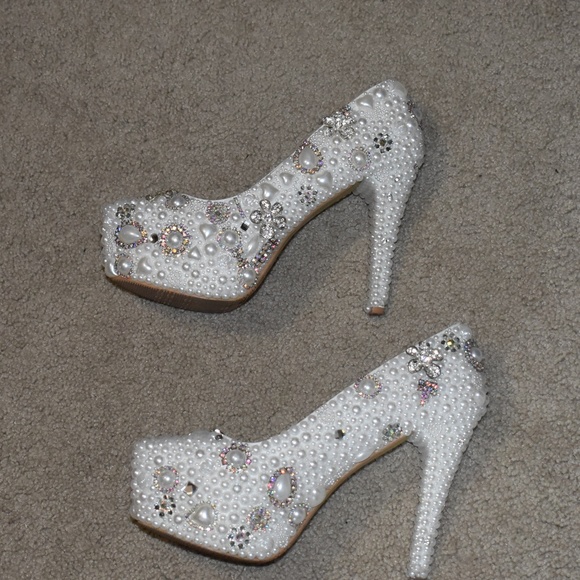 Unbranded Shoes - White pearl bride high heel 6.5 W